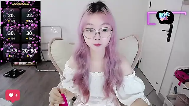 Snapshot of baby-yaya20 chatting on 09/22/25, 05:09 baby-yaya20 online show from 09/22/25, 05:09