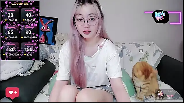 Snapshot of baby-yaya20 chatting on 10/23/25, 04:50 baby-yaya20 online show from 10/23/25, 04:50