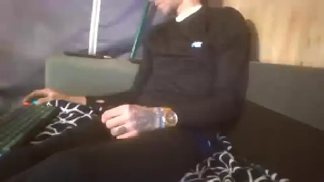 Sillycatfish online show from 11/19/25, 05:40