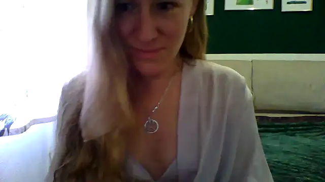 Snapshot of Krivya chatting on 07/05/26, 07:37 Krivya online show from 07/05/26, 07:37