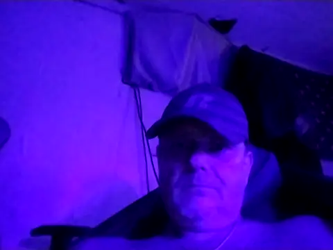 Snapshot of WiltedYeller chatting on 07/08/26, 11:26 WiltedYeller online show from 07/08/26, 11:26