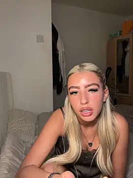 BlondeBetty online show from 12/17/25, 09:48