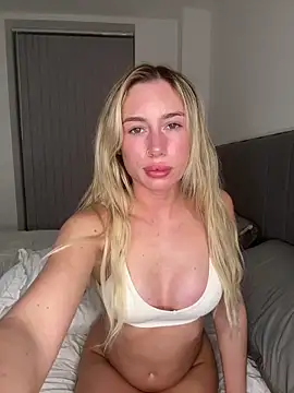 SexySaraxxoo online show from 03/22/26, 08:23