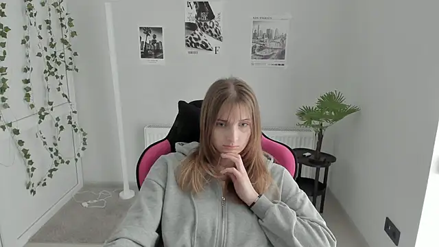 NeyliDream online show from 04/25/26, 12:08