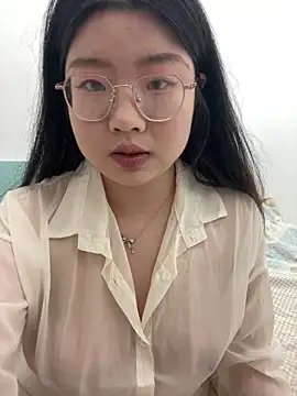 xxwang20 online show from 04/15/26, 05:42