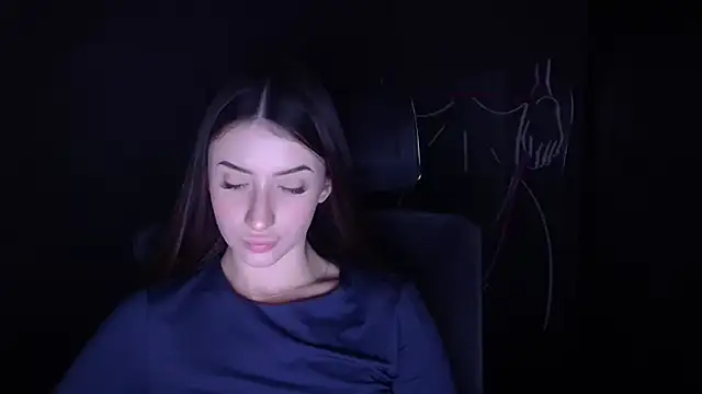 Snapshot of AlisaBubbles chatting on 10/08/25, 05:38 AlisaBubbles online show from 10/08/25, 05:38