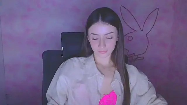 Snapshot of AlisaBubbles chatting on 10/13/25, 06:46 AlisaBubbles online show from 10/13/25, 06:46