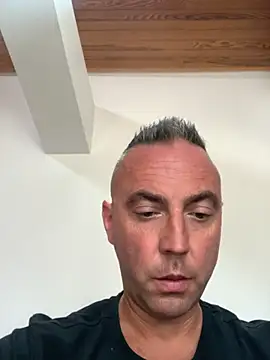 Snapshot of Marronglace1 chatting on 09/18/25, 10:39 Marronglace1 online show from 09/18/25, 10:39