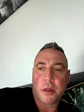 Snapshot of Marronglace1 chatting on 01/08/26, 01:57 Marronglace1 online show from 01/08/26, 01:57