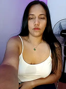 Snapshot of girlpee chatting on 11/18/25, 12:53 girlpee online show from 11/18/25, 12:53