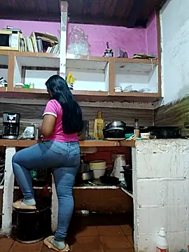 Snapshot of girlpee chatting on 11/25/25, 12:27 girlpee online show from 11/25/25, 12:27