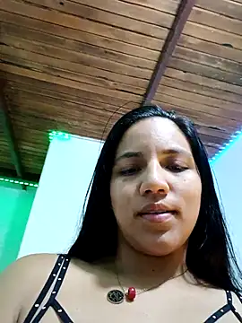 Snapshot of girlpee chatting on 12/01/25, 01:05 girlpee online show from 12/01/25, 01:05