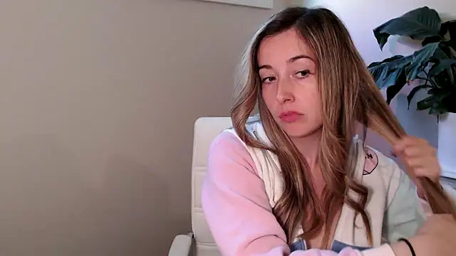 SuggestiveBehavior online show from 09/23/25, 02:42