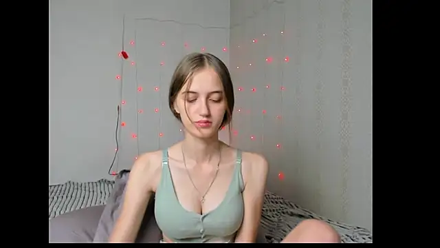 Snapshot of dreamy_pollyyy chatting on 07/04/26, 12:17 dreamy pollyyy online show from 07/04/26, 12:17