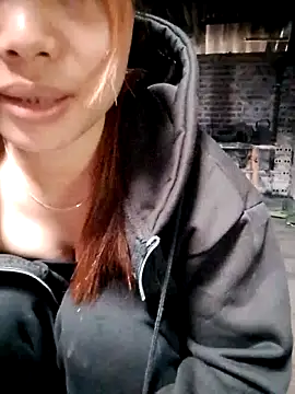 Snapshot of Huyen_x chatting on 03/16/26, 01:44 Huyen x online show from 03/16/26, 01:44