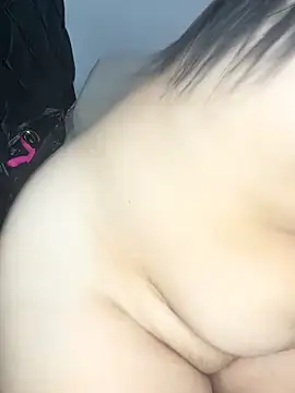 Snapshot of Yasmine__Hayat chatting on 10/29/25, 03:58 Yasmine Hayat online show from 10/29/25, 03:58