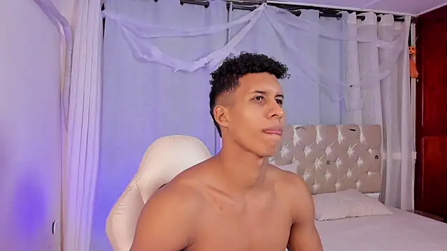 Snapshot of nico_santana chatting on 10/30/25, 11:05 nico santana online show from 10/30/25, 11:05