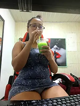 susan mooree online show from 12/04/25, 07:22