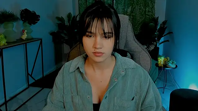 MonicaFarmer online show from 11/19/25, 05:35