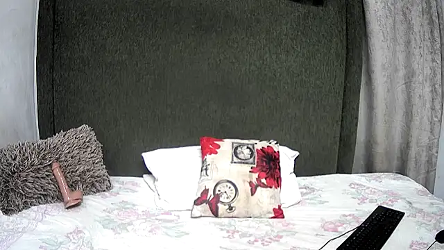 pinkyxbarbie2 online show from 12/18/25, 08:59