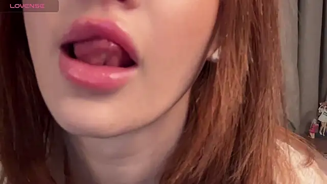 Snapshot of minicleo chatting on 10/27/25, 01:59 minicleo online show from 10/27/25, 01:59