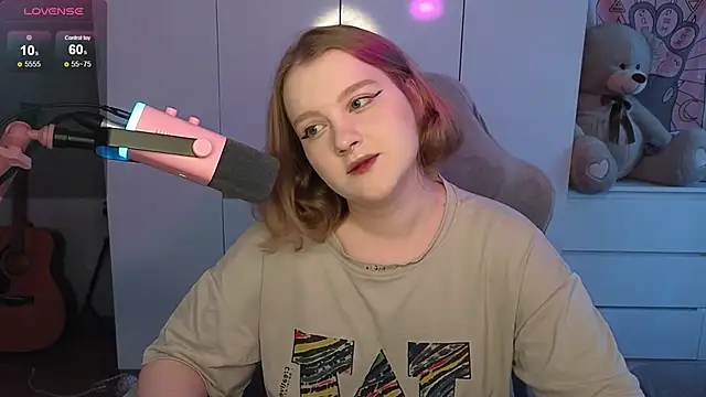 Snapshot of OliviaBlade chatting on 09/11/25, 07:19 OliviaBlade online show from 09/11/25, 07:19