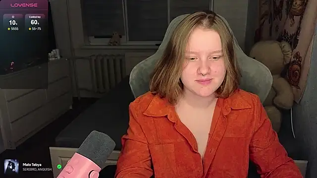 Snapshot of OliviaBlade chatting on 09/25/25, 02:10 OliviaBlade online show from 09/25/25, 02:10