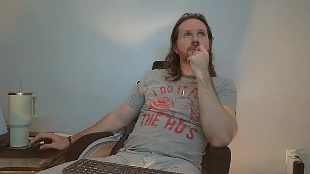 AlbinoAdonis online show from 04/21/26, 02:37