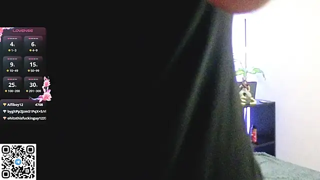 Snapshot of sunsh11ne chatting on 10/06/25, 08:17 sunsh11ne online show from 10/06/25, 08:17