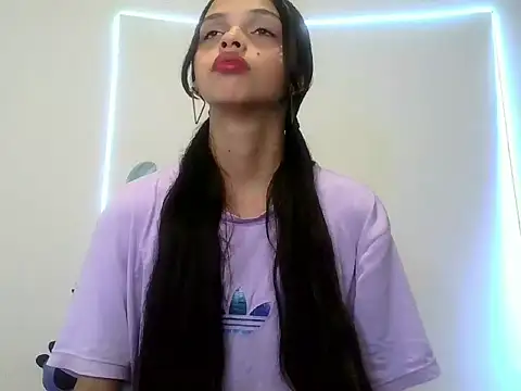 Snapshot of lucy_babyy chatting on 10/06/25, 07:11 lucy babyy online show from 10/06/25, 07:11