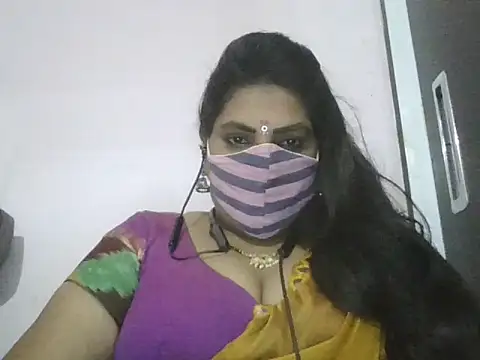 Snapshot of Nisha-telugu chatting on 09/15/25, 07:14 Nisha-telugu online show from 09/15/25, 07:14