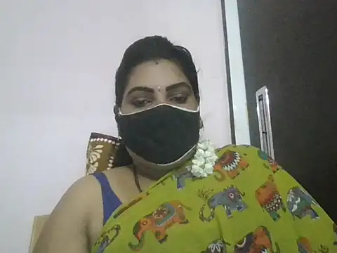 Snapshot of Nisha-telugu chatting on 10/06/25, 04:26 Nisha-telugu online show from 10/06/25, 04:26