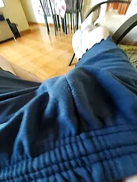 Snapshot of RoddieX chatting on 11/29/25, 08:12 RoddieX online show from 11/29/25, 08:12