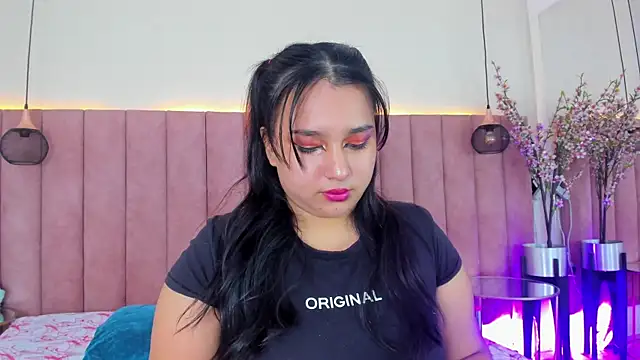 Snapshot of IvannaaVega chatting on 10/12/25, 05:06 IvannaaVega online show from 10/12/25, 05:06