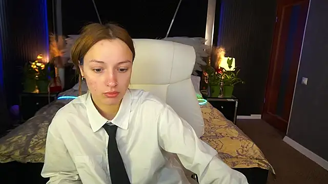 Snapshot of FoxyMayy chatting on 05/02/26, 12:43 FoxyMayy online show from 05/02/26, 12:43