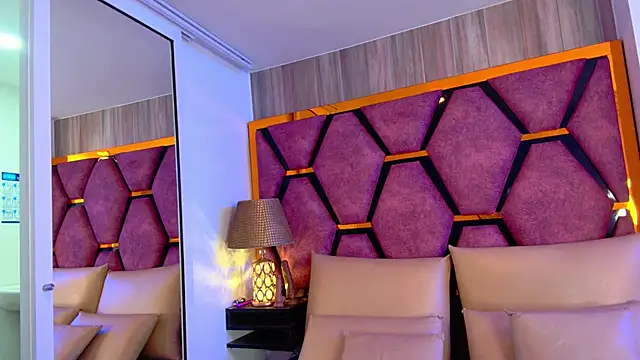 Leslie Bussh  online show from 02/11/26, 12:32