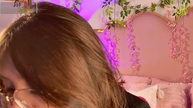 Lauuu2007 online show from 03/09/26, 08:24