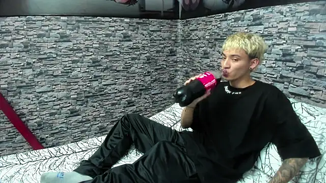 weesley boy online show from 09/13/25, 09:47