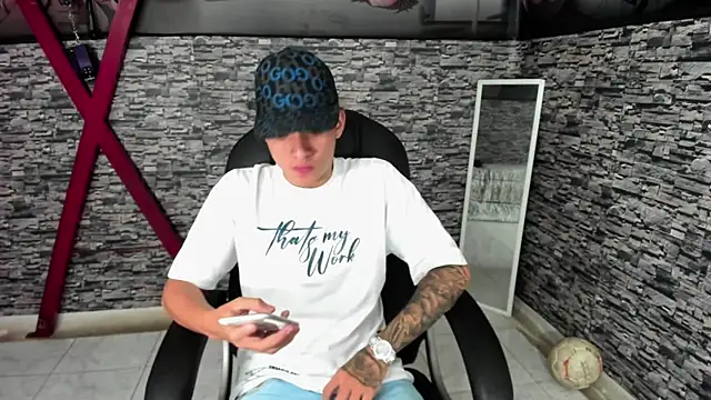 weesley boy online show from 10/11/25, 07:45