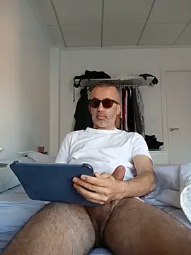 EmilioTaladdro online show from 05/17/26, 05:16