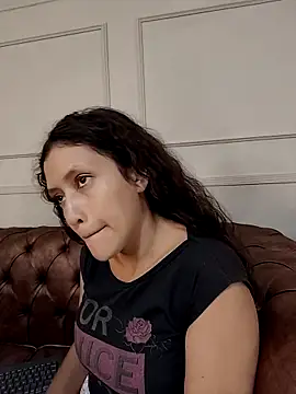 ArielBlossom    online show from 10/15/25, 11:10