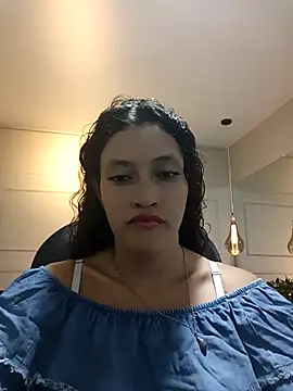 ArielBlossom    online show from 02/05/26, 11:48