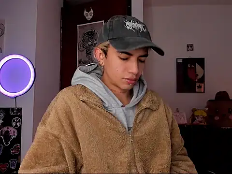 guynextdo0r online show from 10/08/25, 02:36