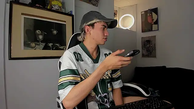 guynextdo0r online show from 01/15/26, 11:19