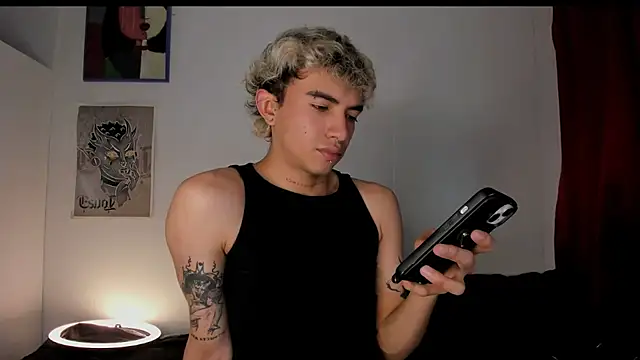 guynextdo0r online show from 01/18/26, 10:35