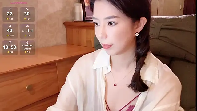 miss-lin online show from 04/15/26, 02:13