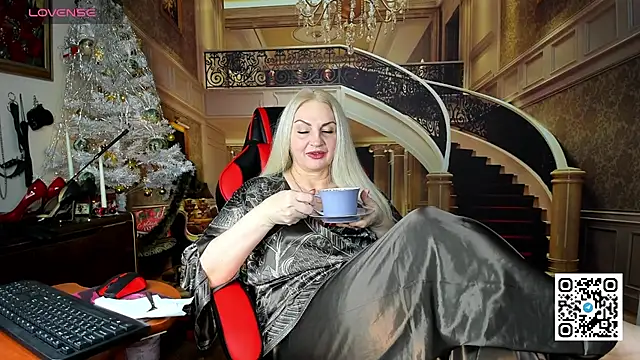 Nina Devillle online show from 01/12/26, 03:23