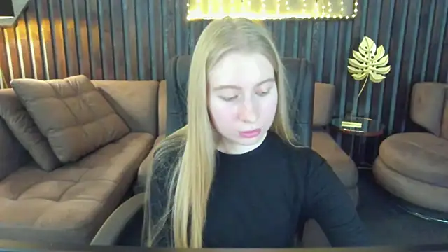 Alina Blonde online show from 03/27/26, 08:26