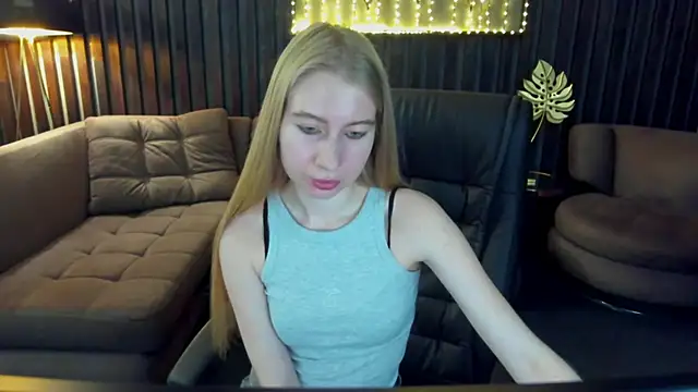 Alina Blonde online show from 06/06/26, 05:34
