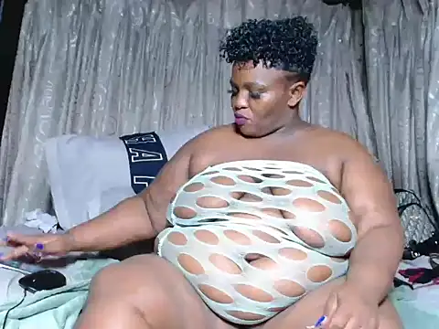 Snapshot of Bustyboobs02xx chatting on 11/04/25, 06:40 Bustyboobs02xx online show from 11/04/25, 06:40